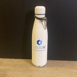 Liquid IV Stainless Steal Bottle w/Clip NEW Never Used